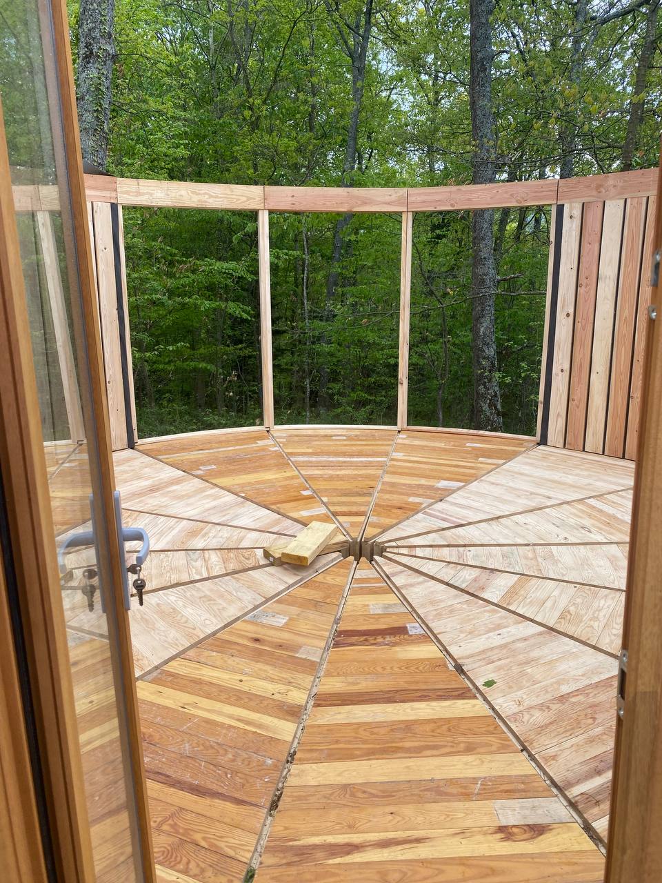 Plancher et vitrage panoramique